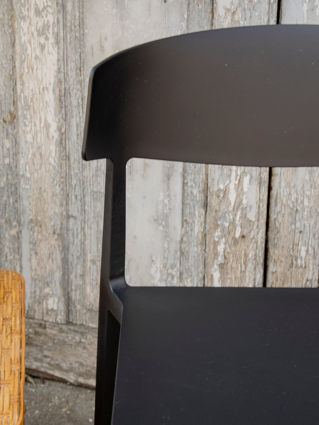 alma-chaise-plastique-noir-1760-4