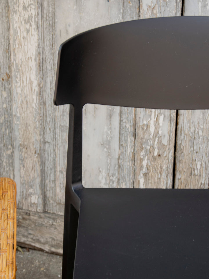 alma-chaise-plastique-noir-1760-4