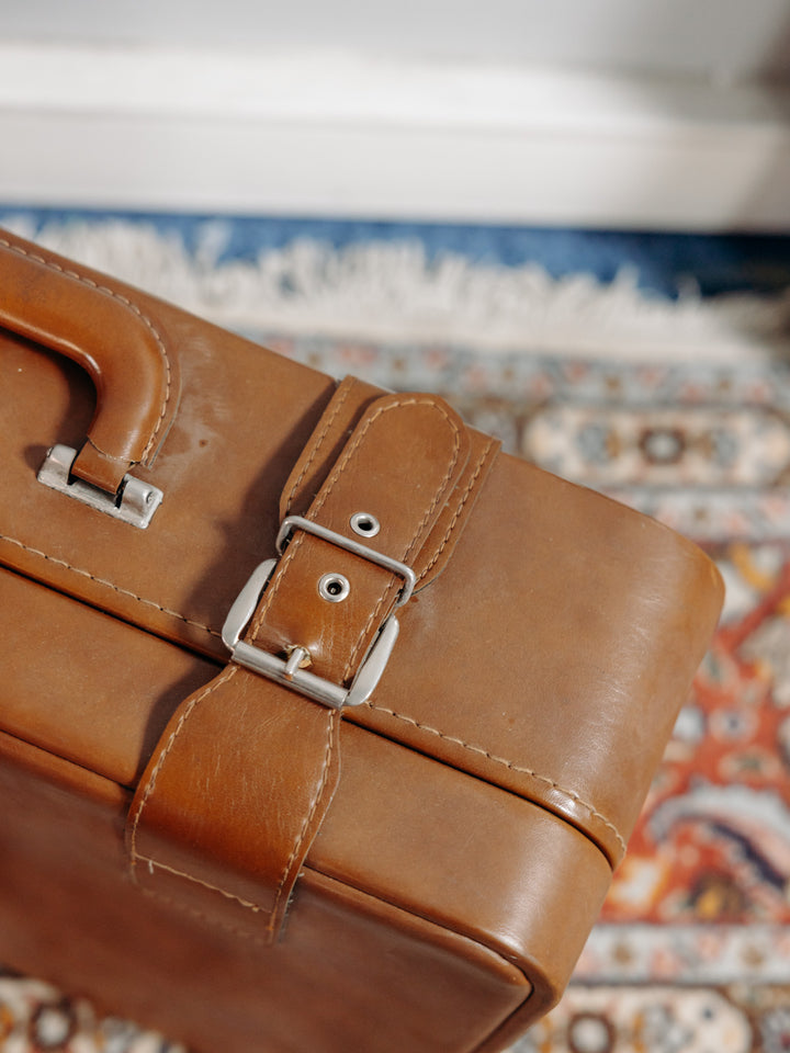 lucienne-malle-camel-217-5