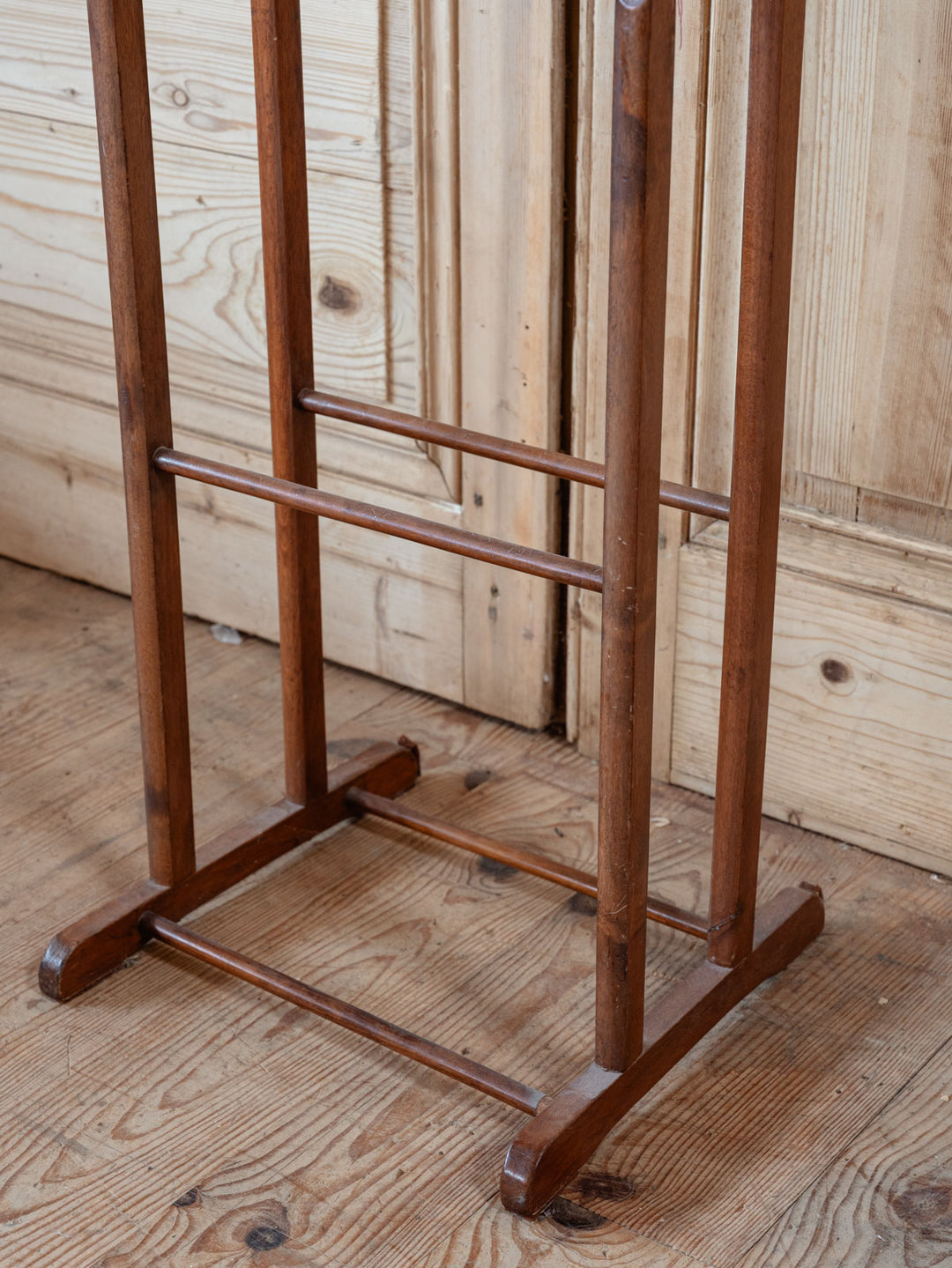 pablo-chevalet-bois-fonce-19-7