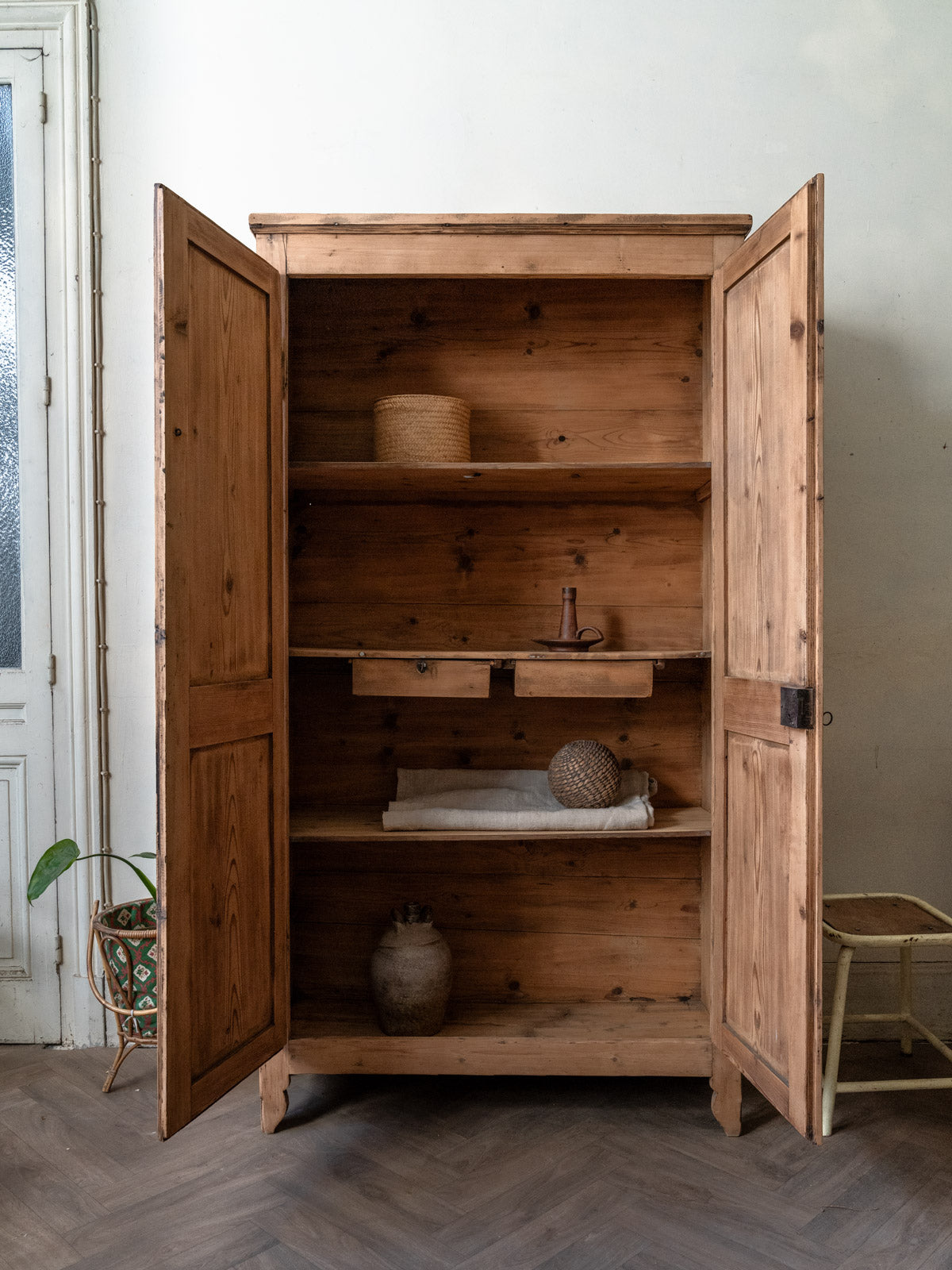 blandine-armoire-bois-542-2