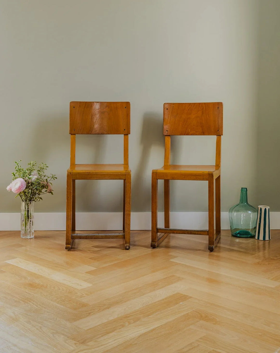 claude-chaise-bois-1006-1