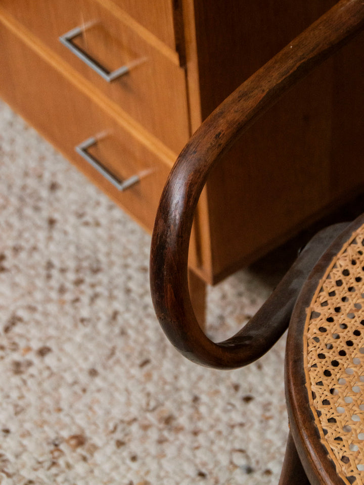 ernest-fauteuil-cannage-589-4