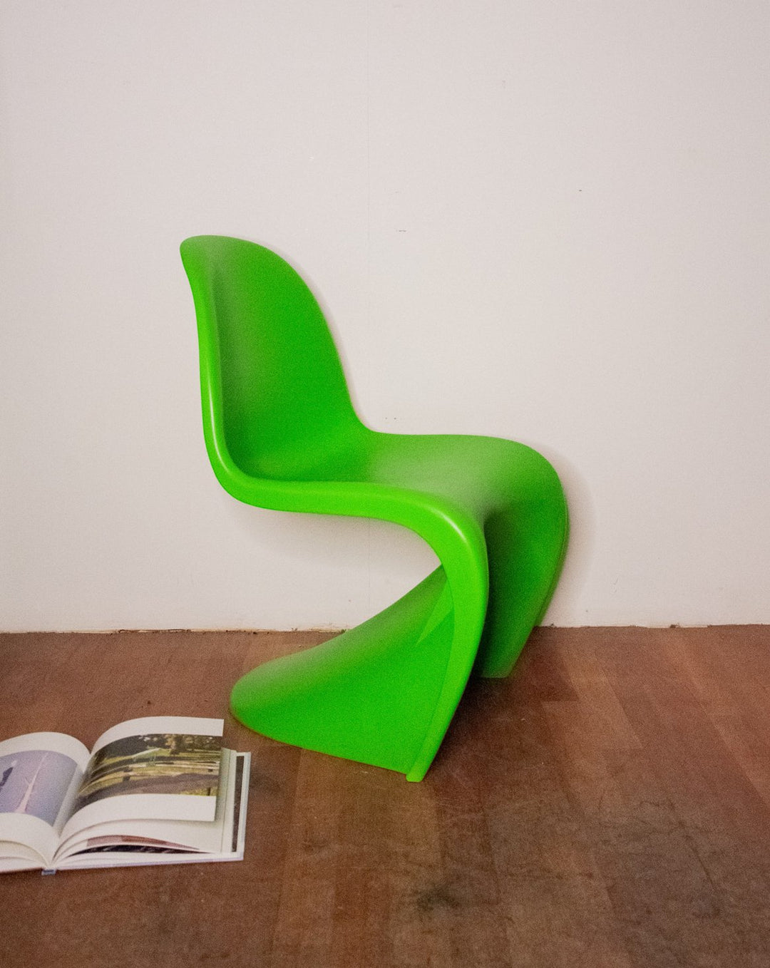 alma-chaise-plastique-1057-1