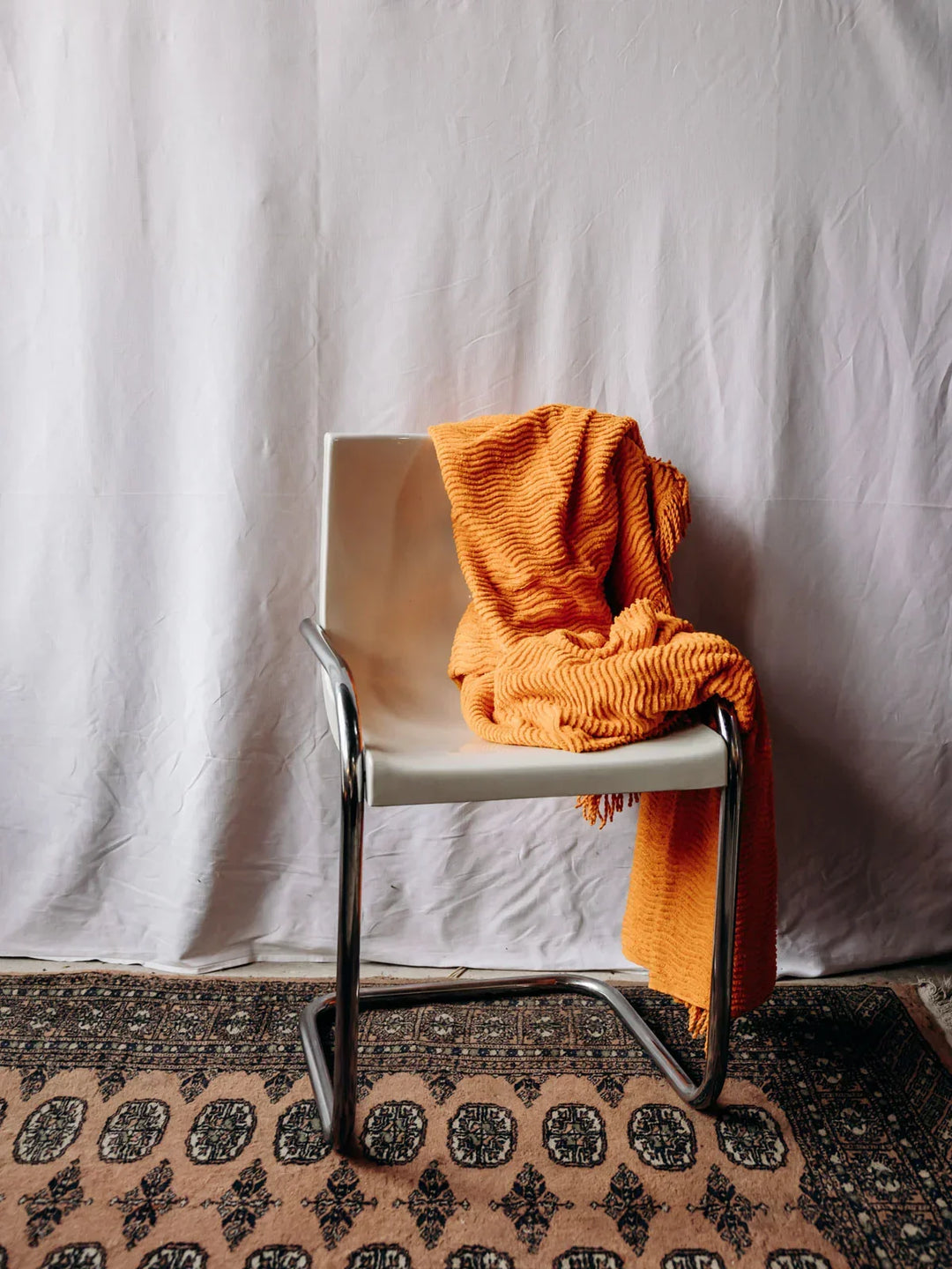 alma-chaise-blanche-1280-3