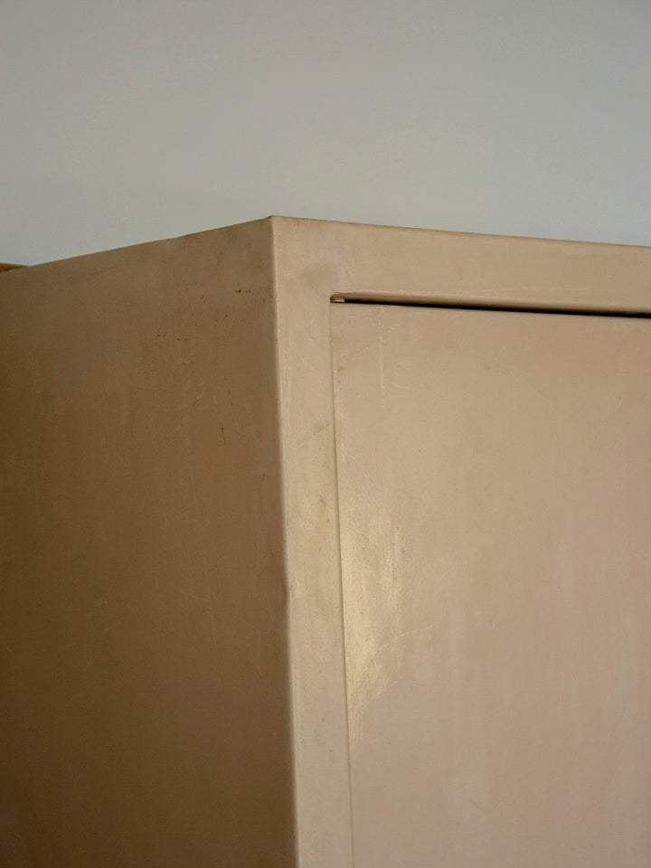 magda-armoire-metal-152-15