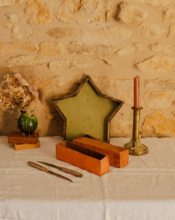 lois-couverts-bakelite-664-1