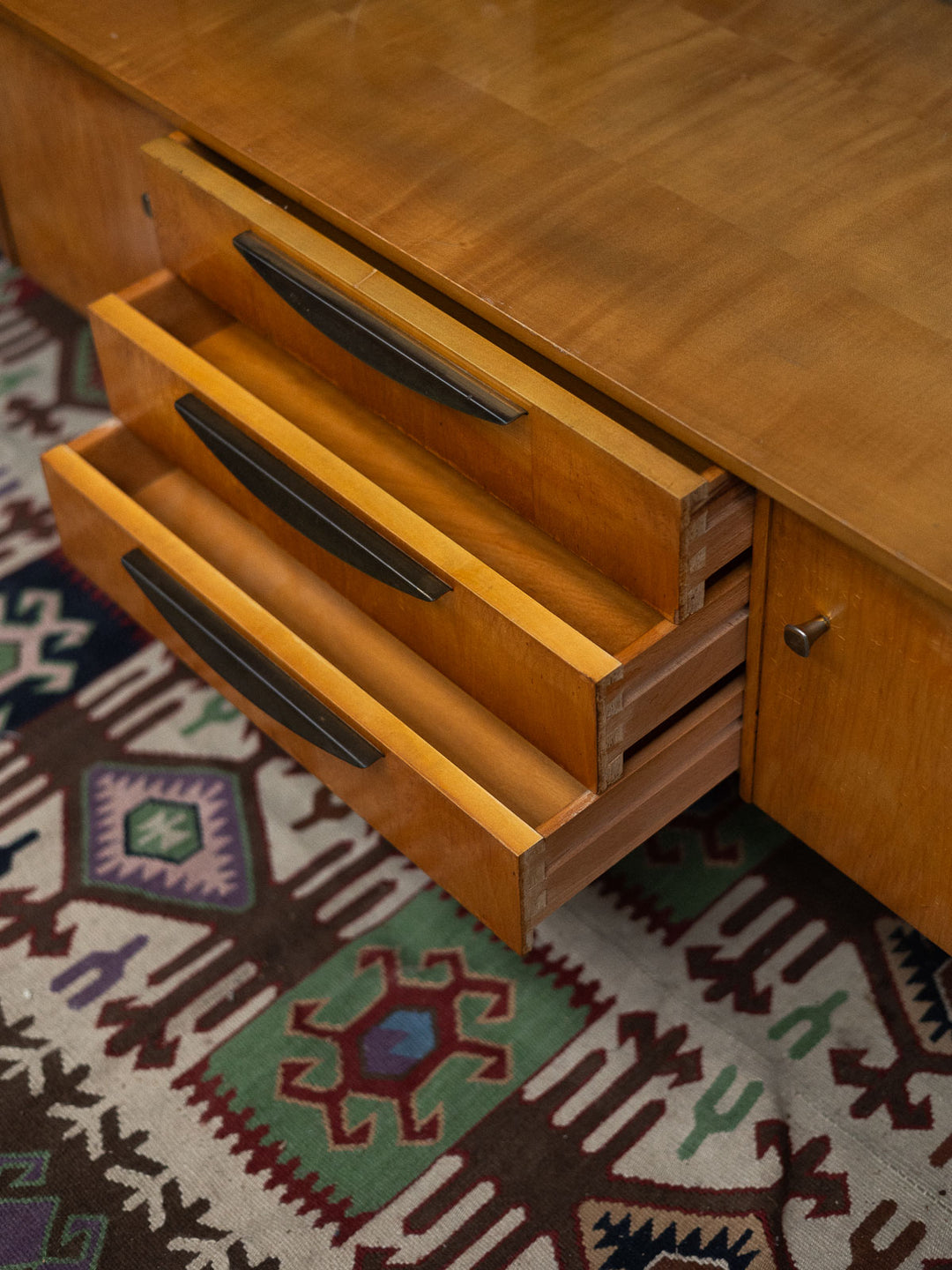 margaret-enfilade-bois-490-4