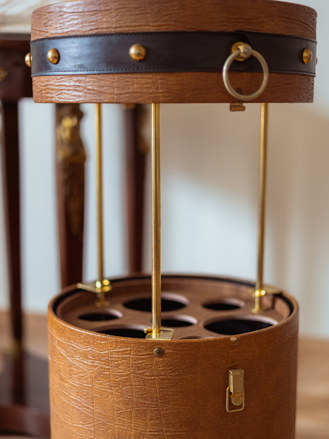 quentin-bar-cuir-49-6