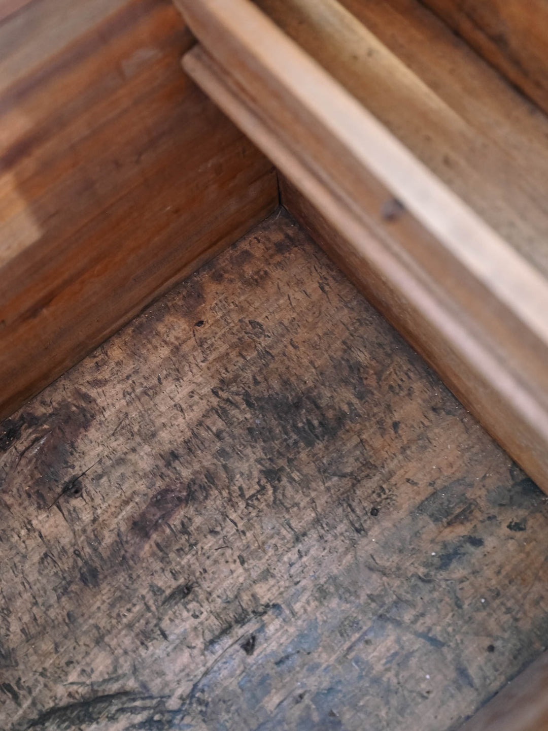 lucien-coffre-ancien-bois-190-7