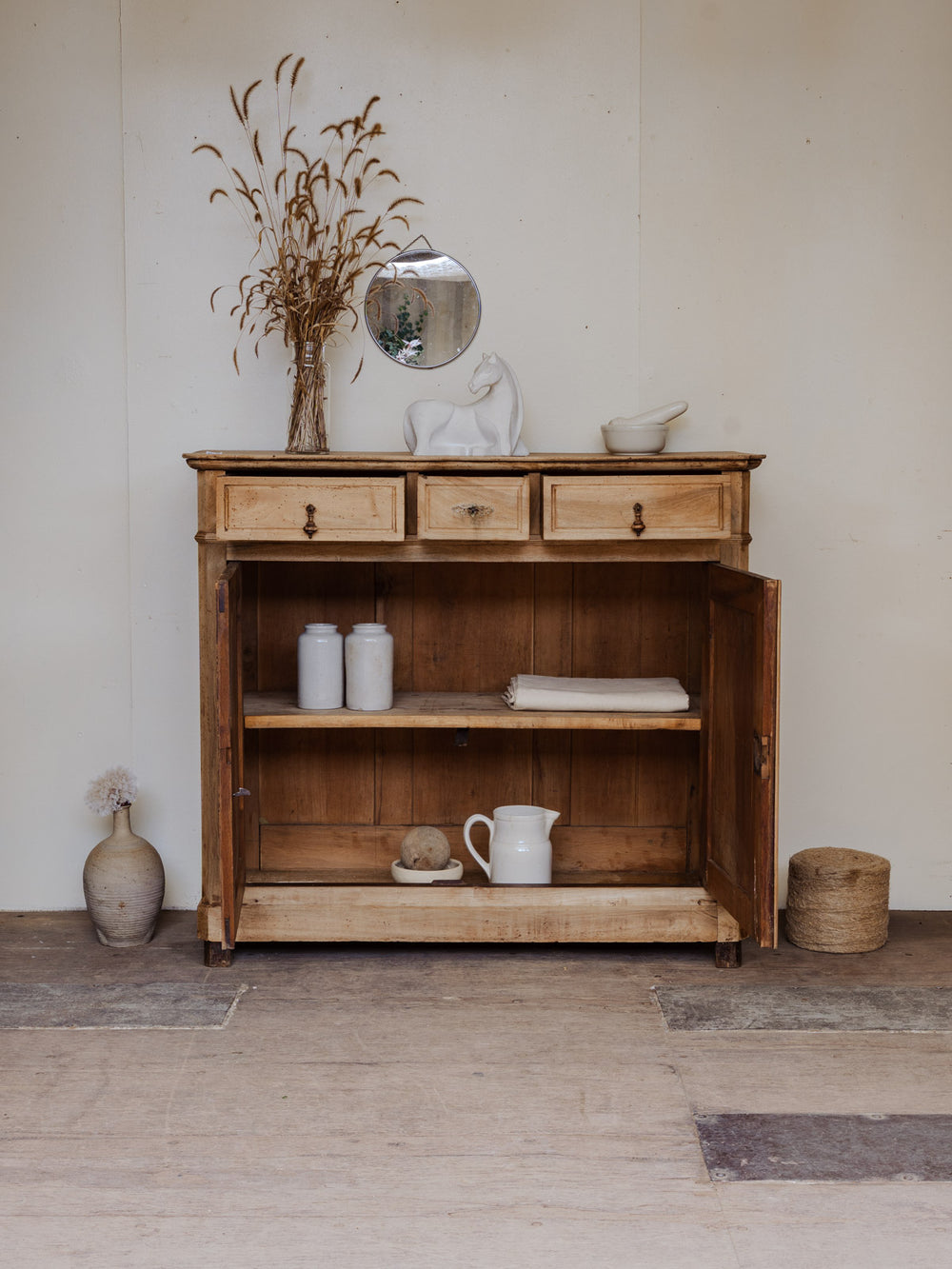 gilbert-buffet-noyer-1574-2