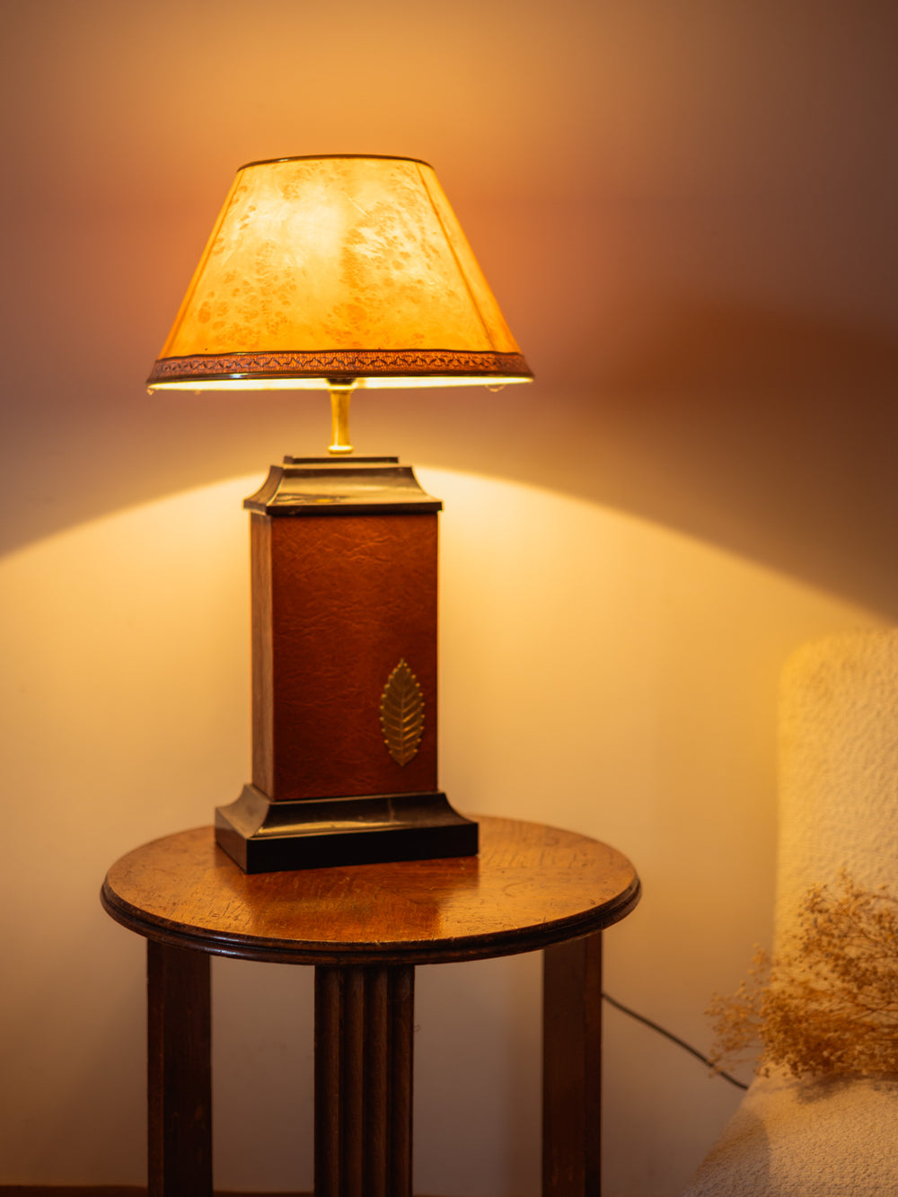 suzanne-lampe-à-poser-simili-cuir-464-2