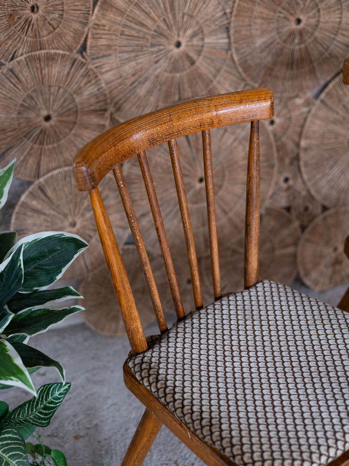 alma-chaise-bois-graphique-scandinave-2048-9