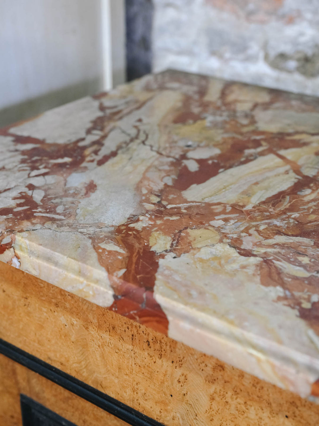 victoria-vitrine-bois-marbre-1321-5
