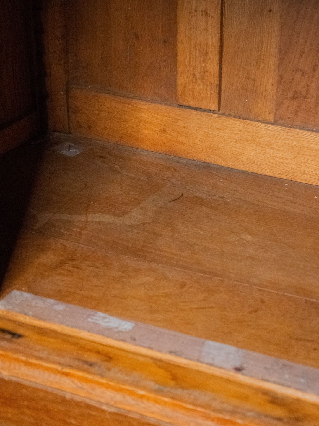 gilbert-buffet-bois-537-10