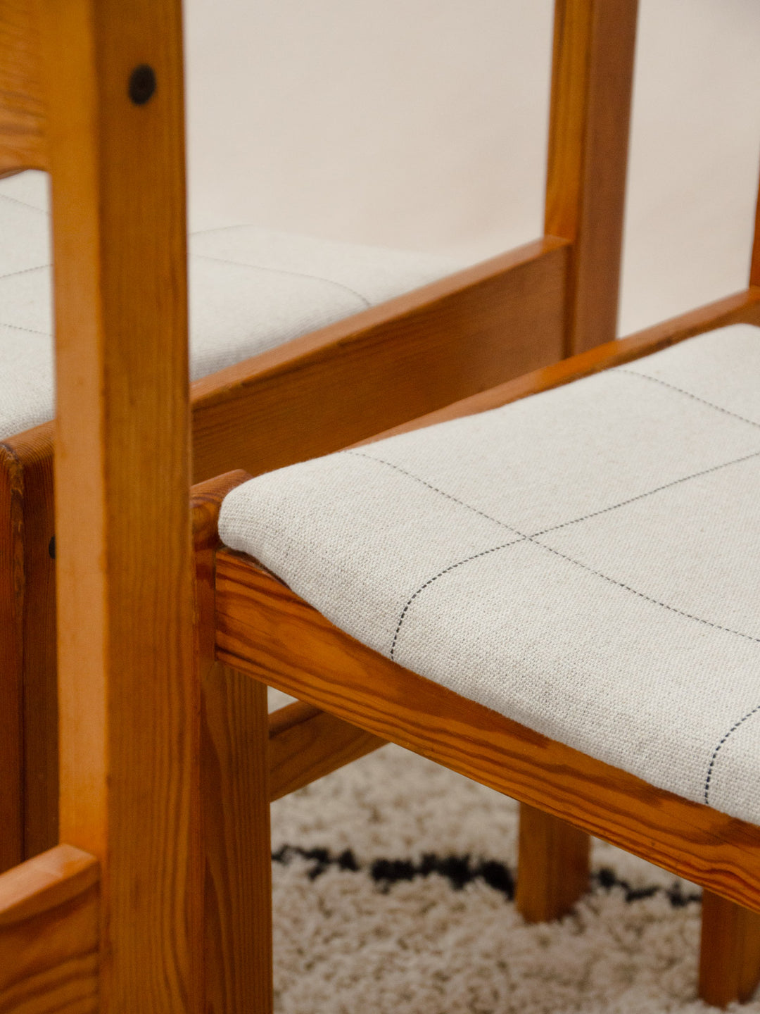 alma-chaise-pin-2139-3
