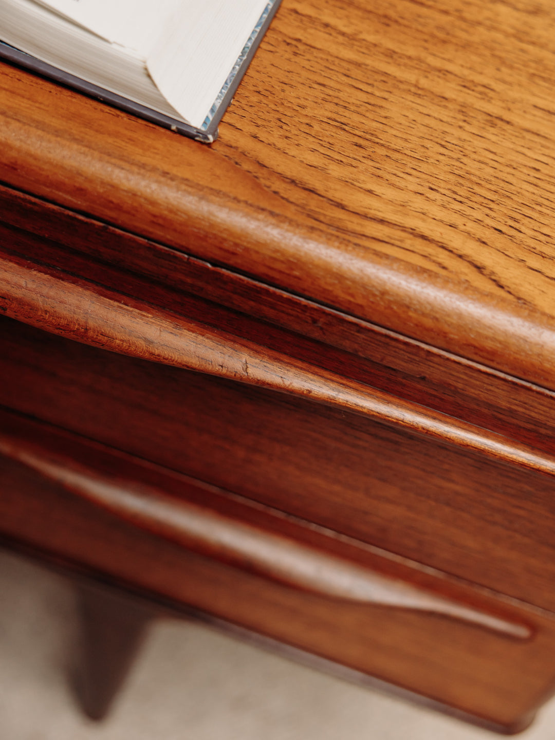 margaret-enfilade-bois-320-6