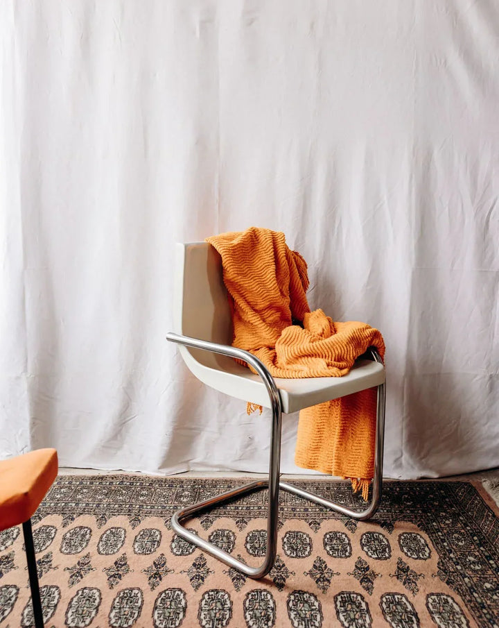 alma-chaise-blanche-1280-1