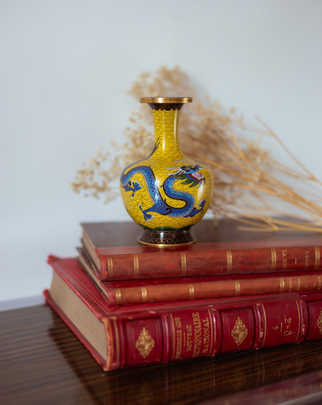 edmond-vase-metal-109-1