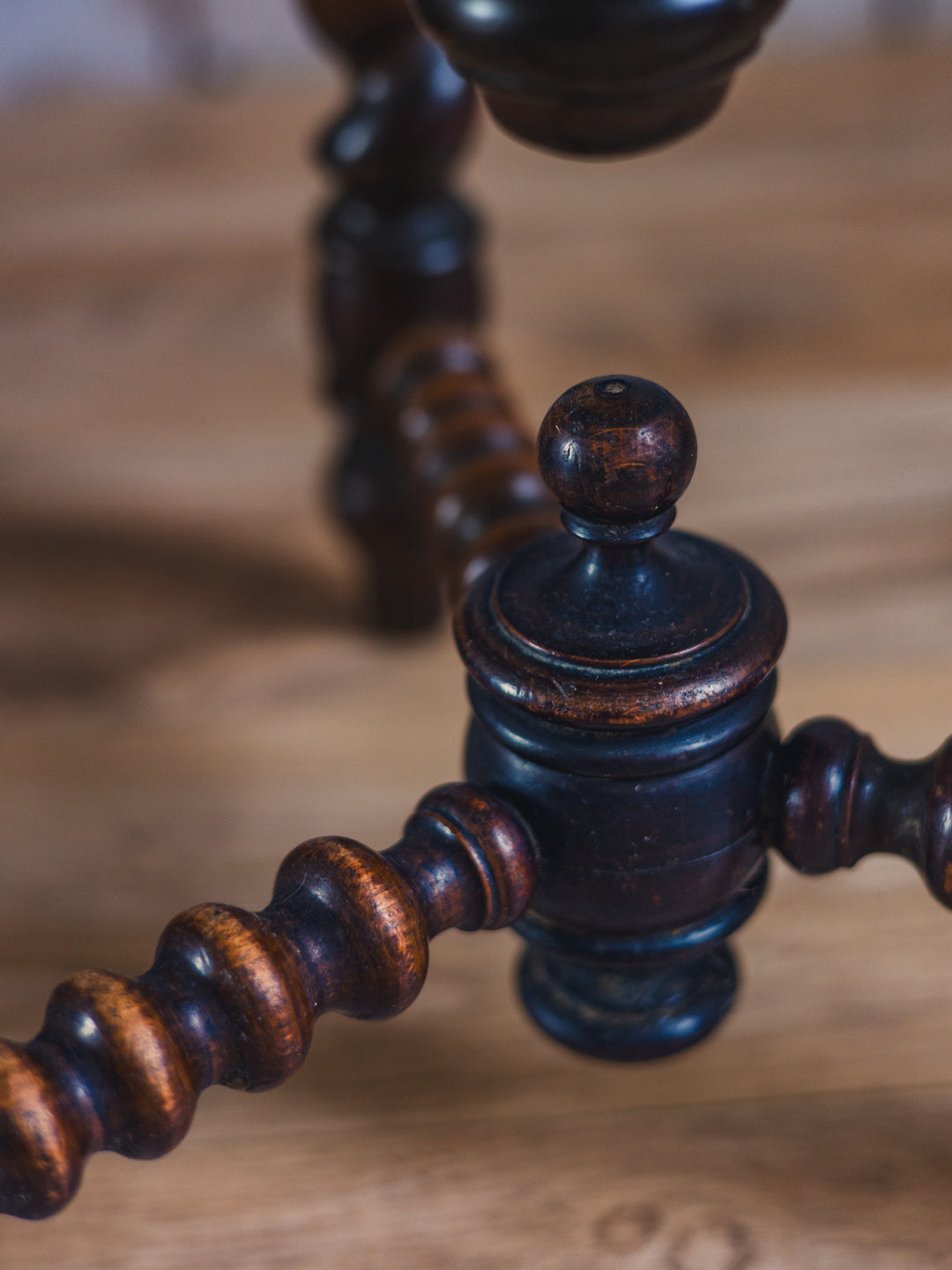 regis-tabouret-bois-791-10