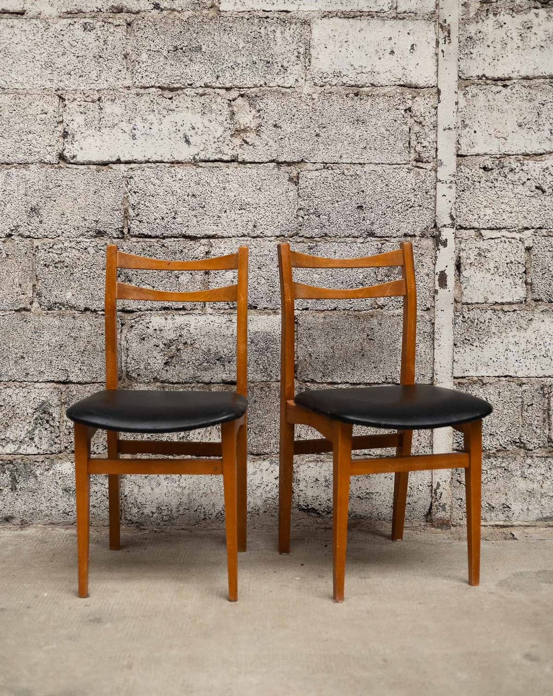 alma-chaise-bois-skai-1722-1