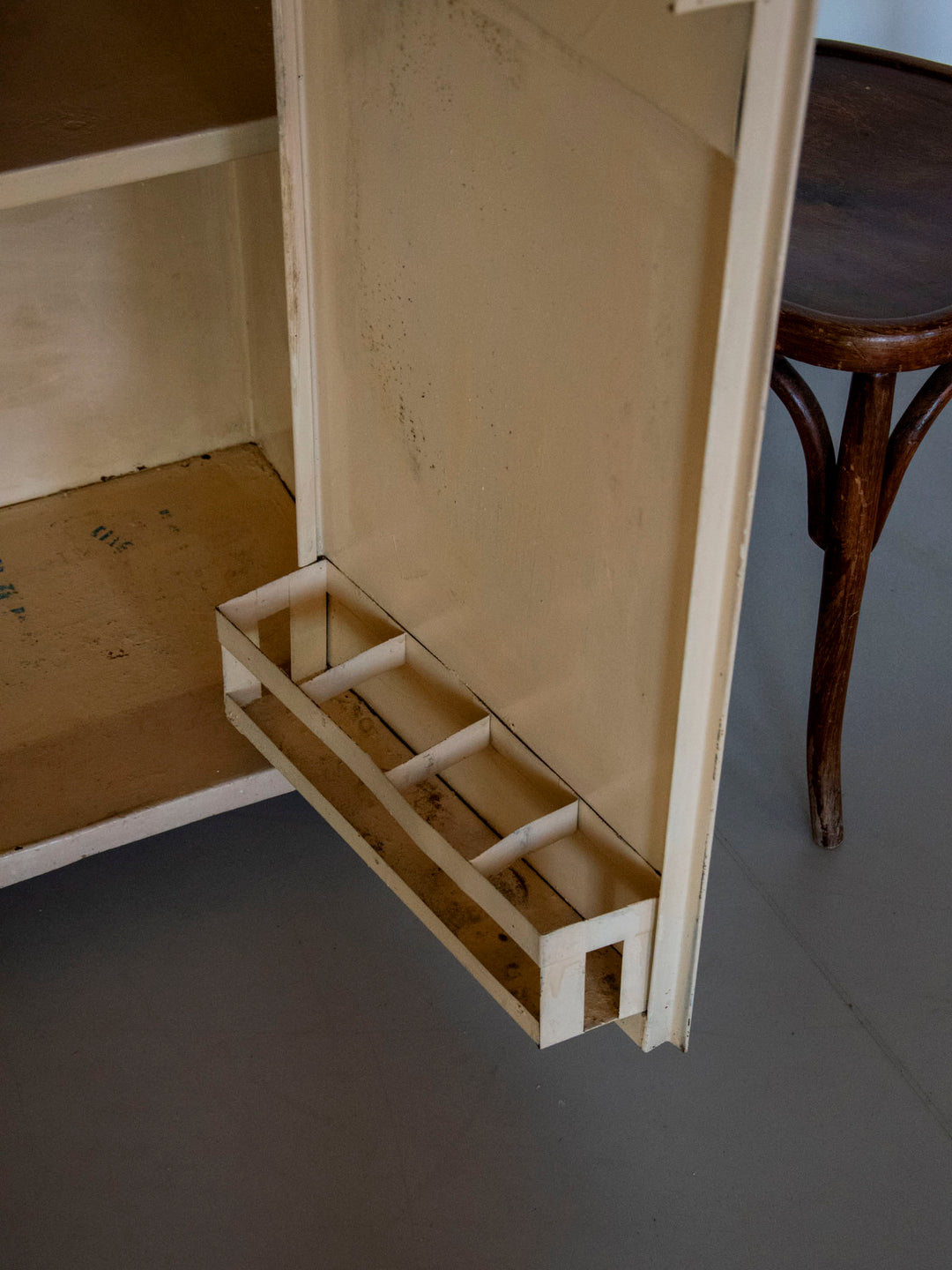 magda-armoire-metal-152-6