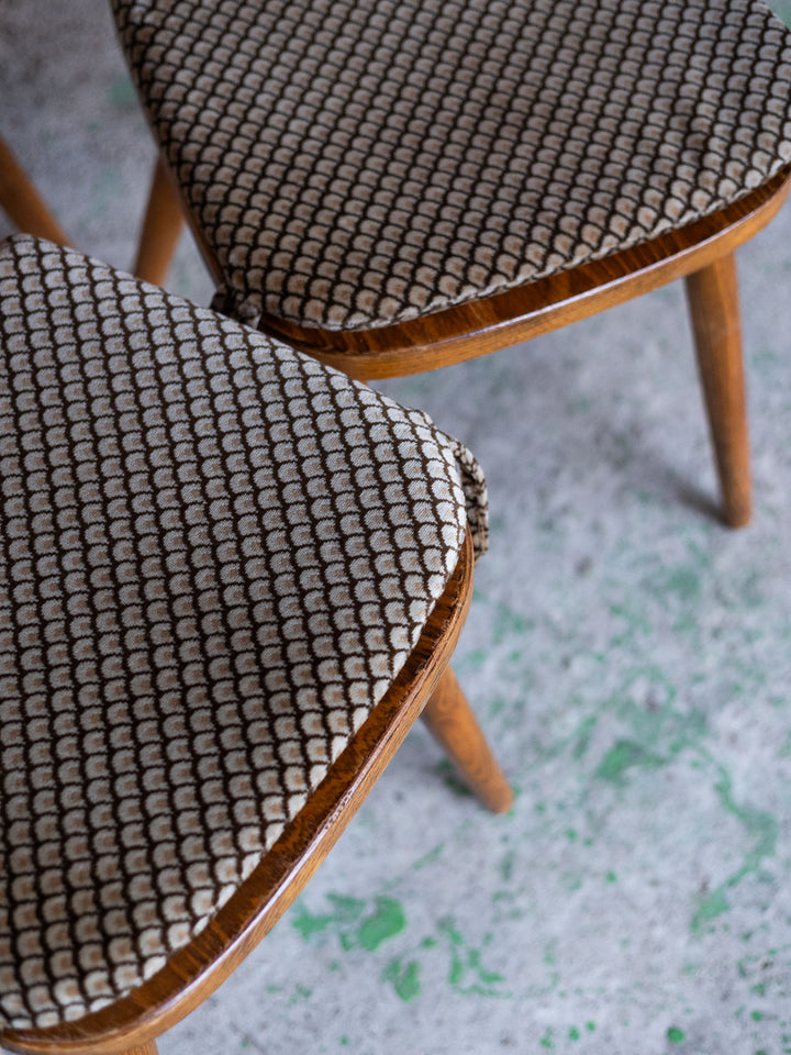 alma-chaise-bois-graphique-scandinave-2048-3