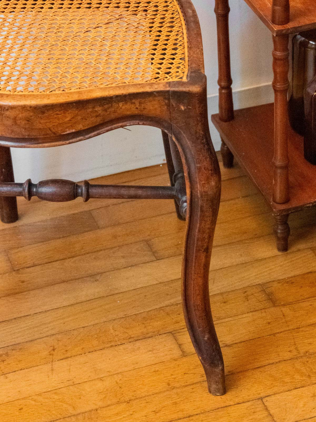 claude-chaise-bois-1056-7