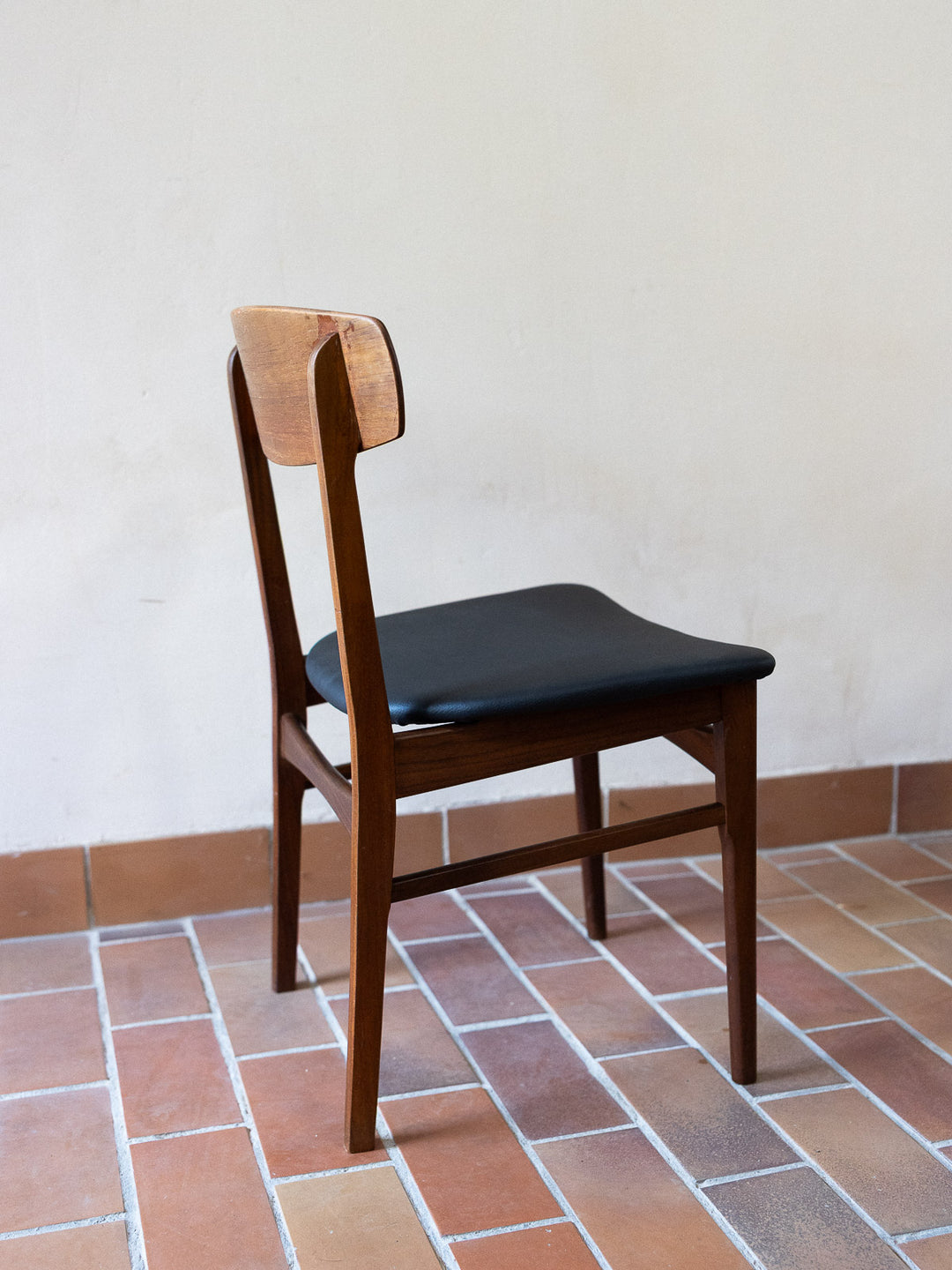 alma-chaise-teck-skai-élégante-1797-3