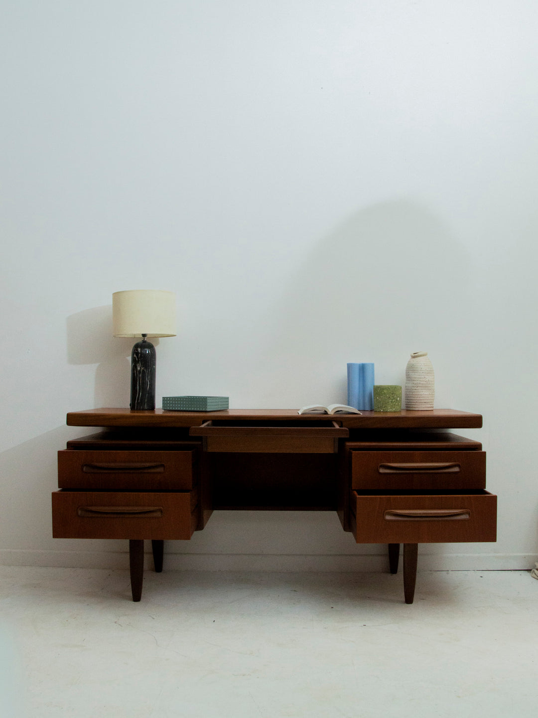 yvan-bureau-bois-202-2