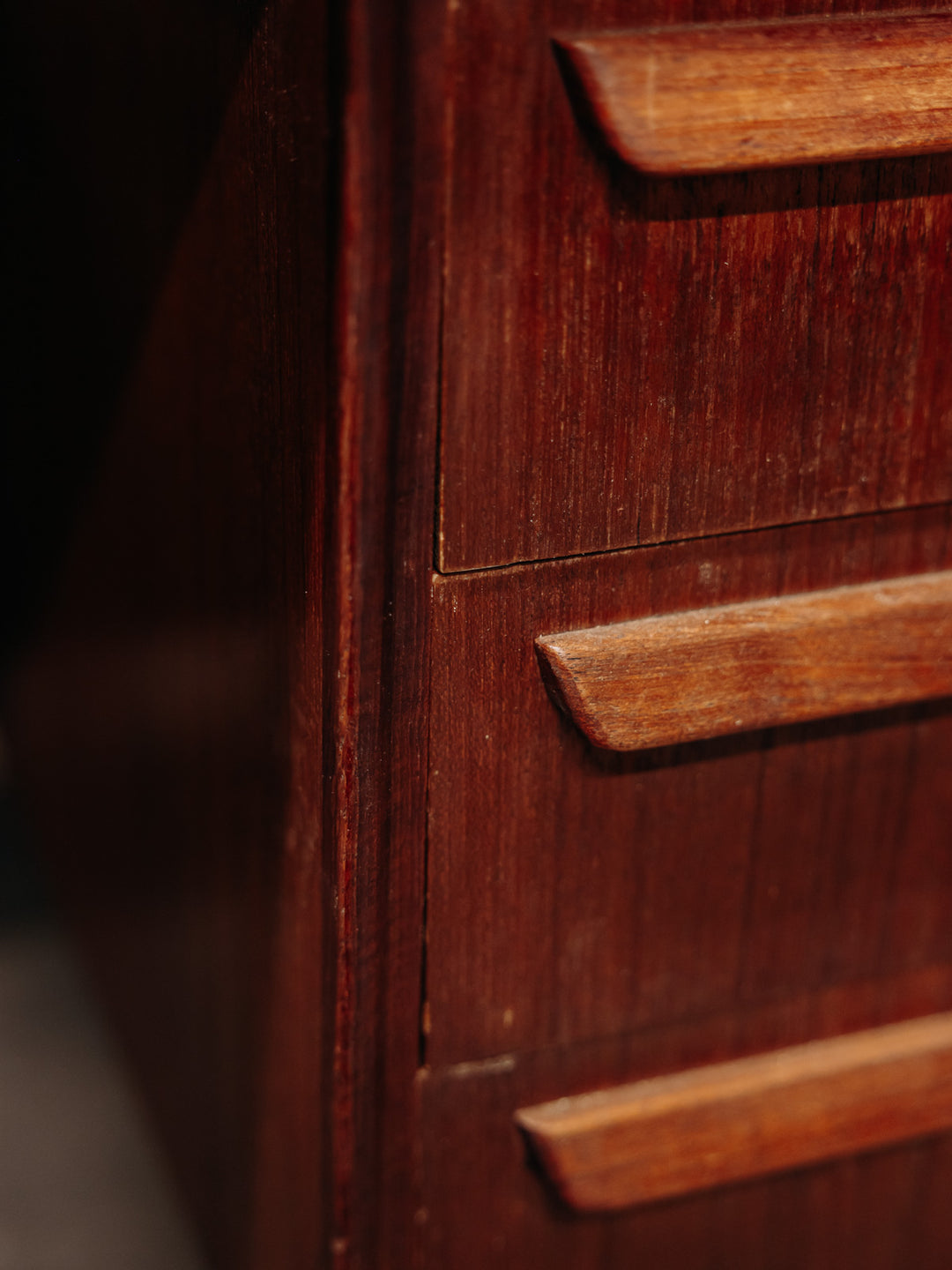 yvan-bureau-teck-471-11