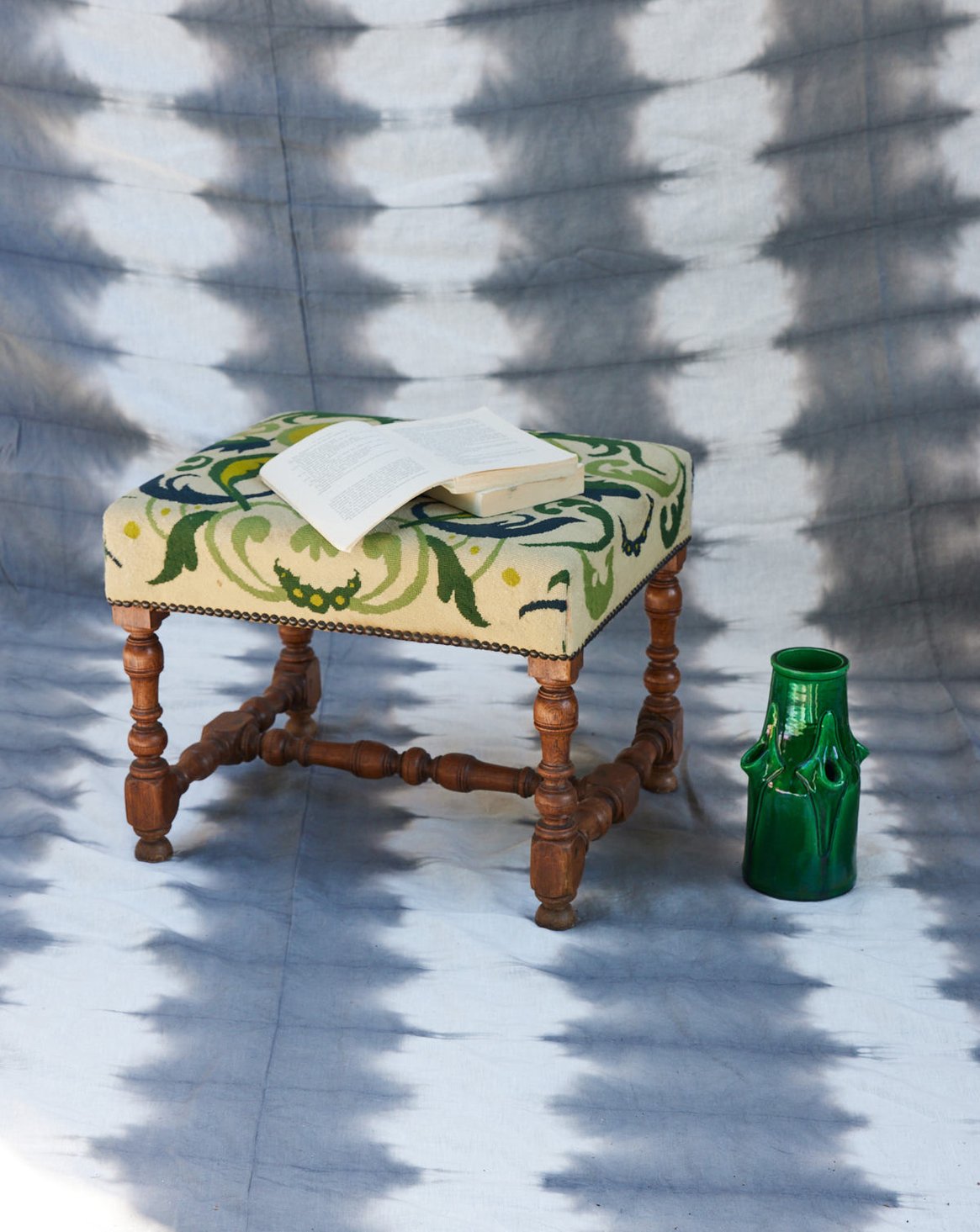 jean-philippe-pouf-bois-tissu-ancien-99-1