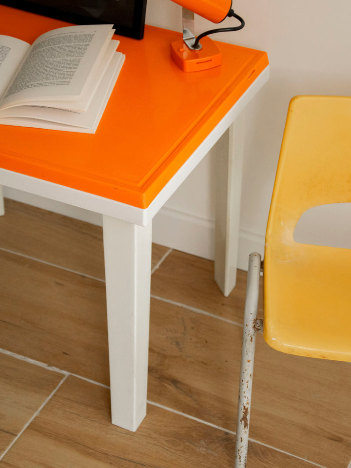 yvan-bureau-plastique-552-5