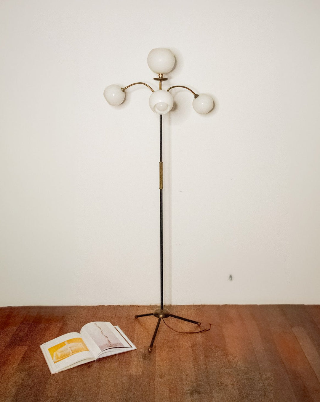 julien-lampadaire-laiton-verre-229-1