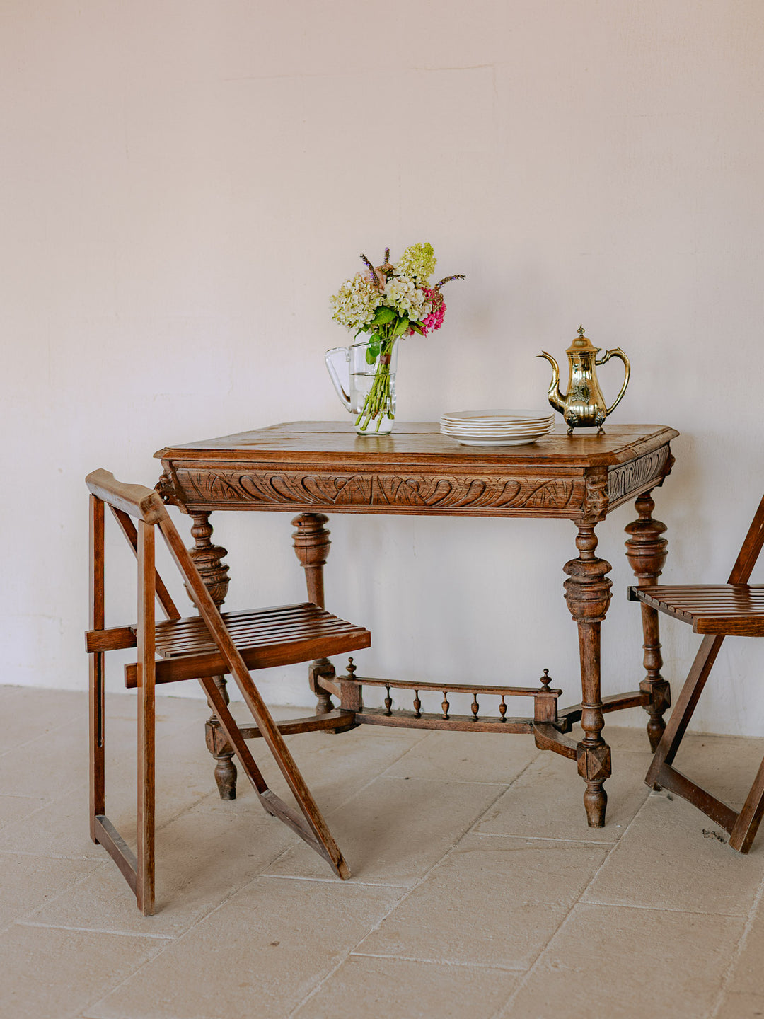 francine-table-appoint-bois-sculpté-moyen-âge-1113-3