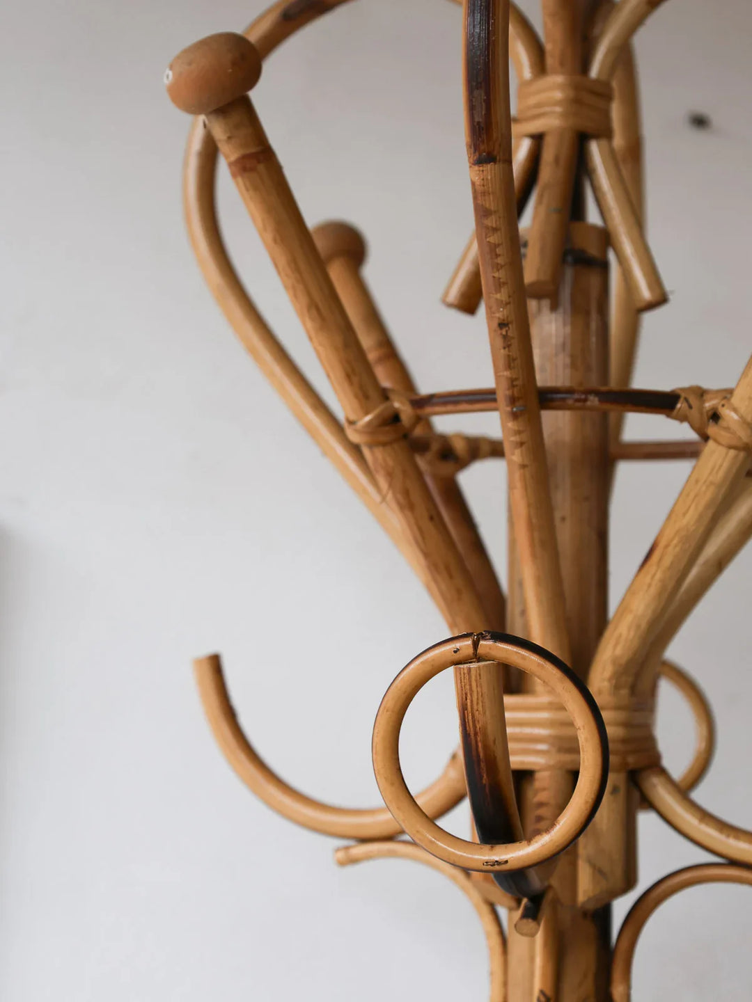 max-porte-manteau-rotin-252-3