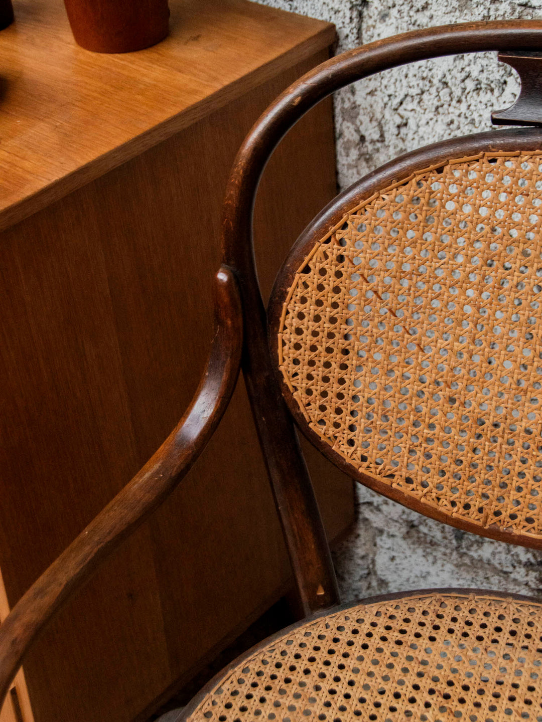 ernest-fauteuil-cannage-589-5