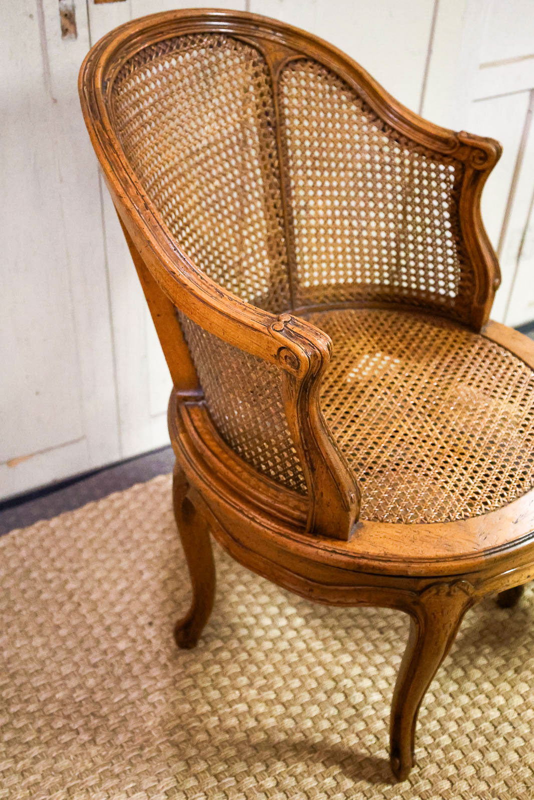 ernest-fauteuil-cannage-642-3