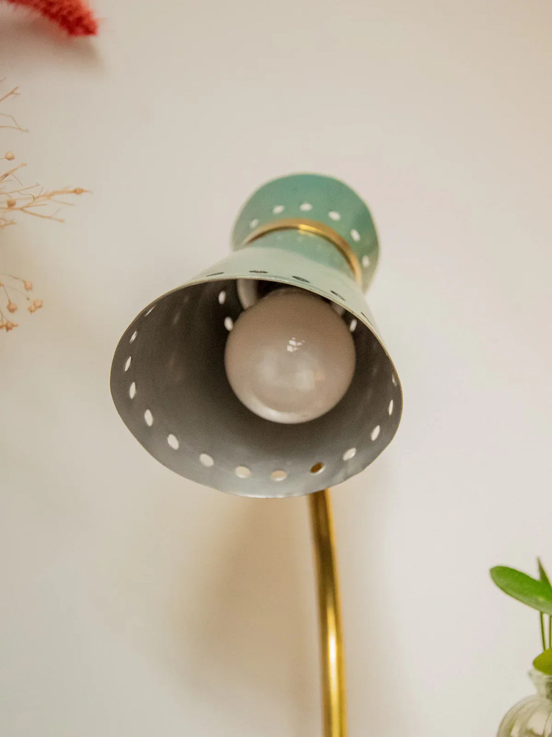 julia-lampe-poser-laiton-784-4