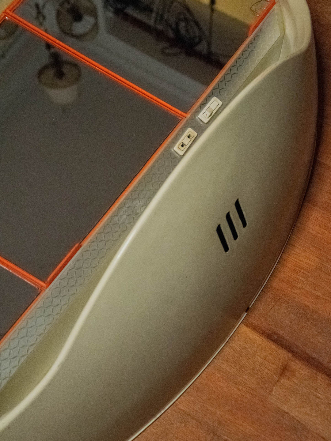 louise-coiffeuse-plastique-miroir-207-5