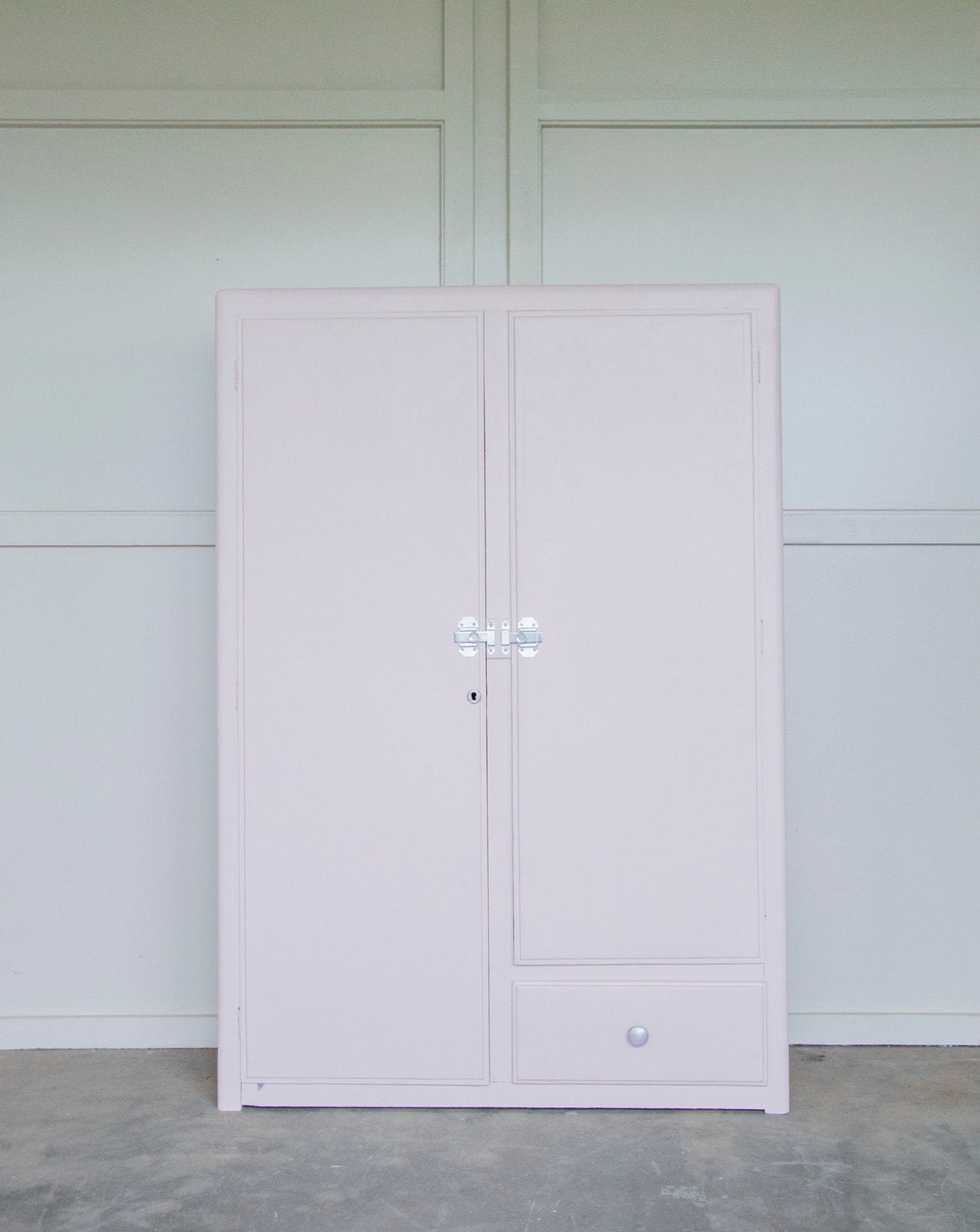 Our vintage furniture and second-hand furniture