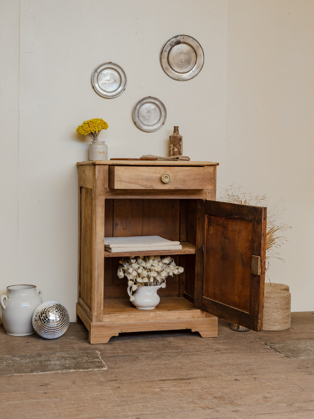 gilbert-buffet-noyer-530-4