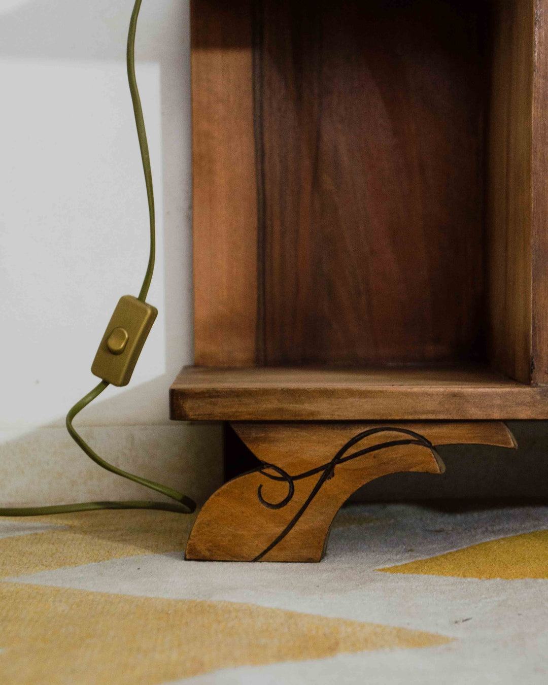 odile-table-chevet-merisier-1534-8