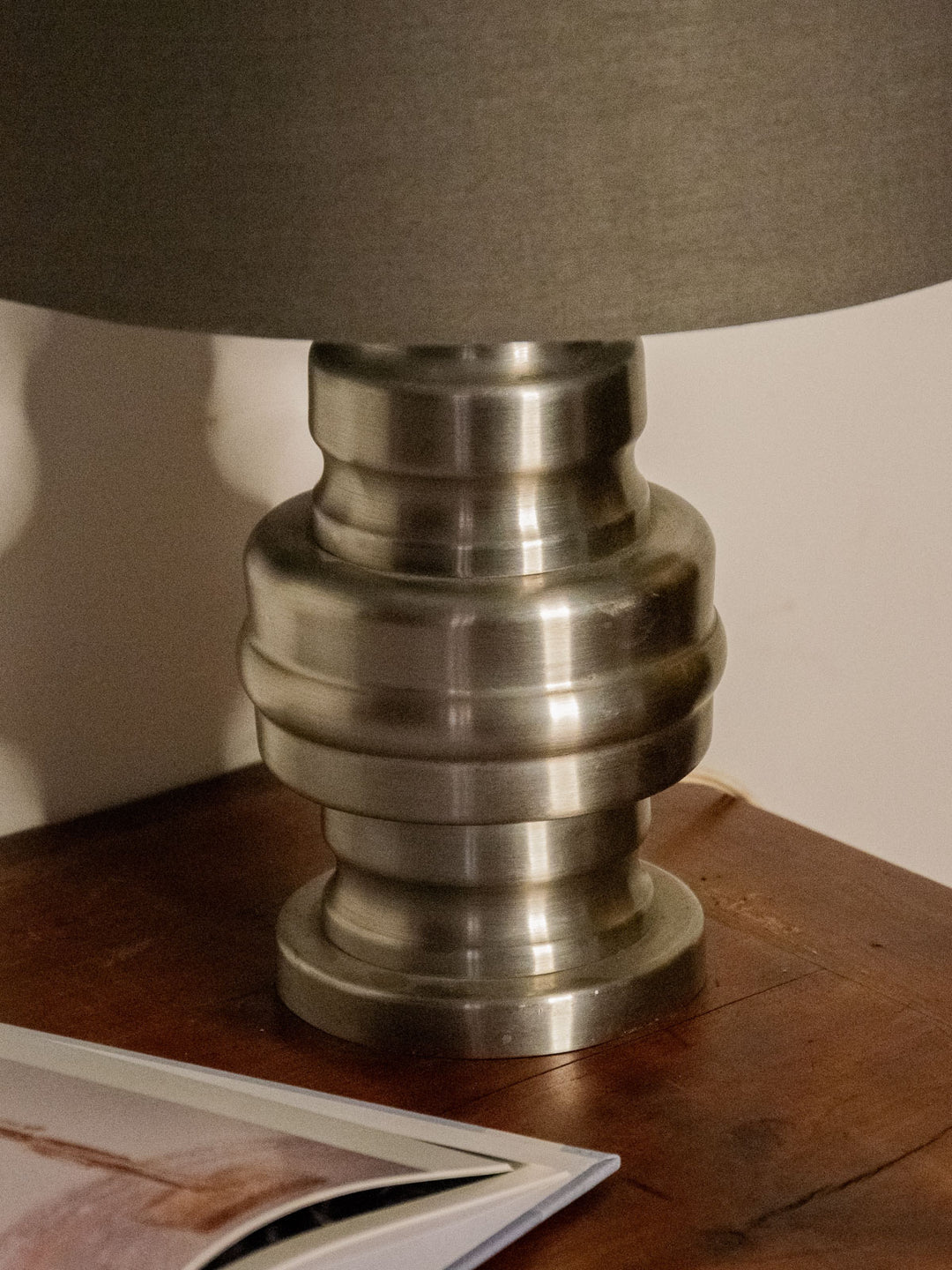 julia-lampe-à-poser-aluminium-526-3