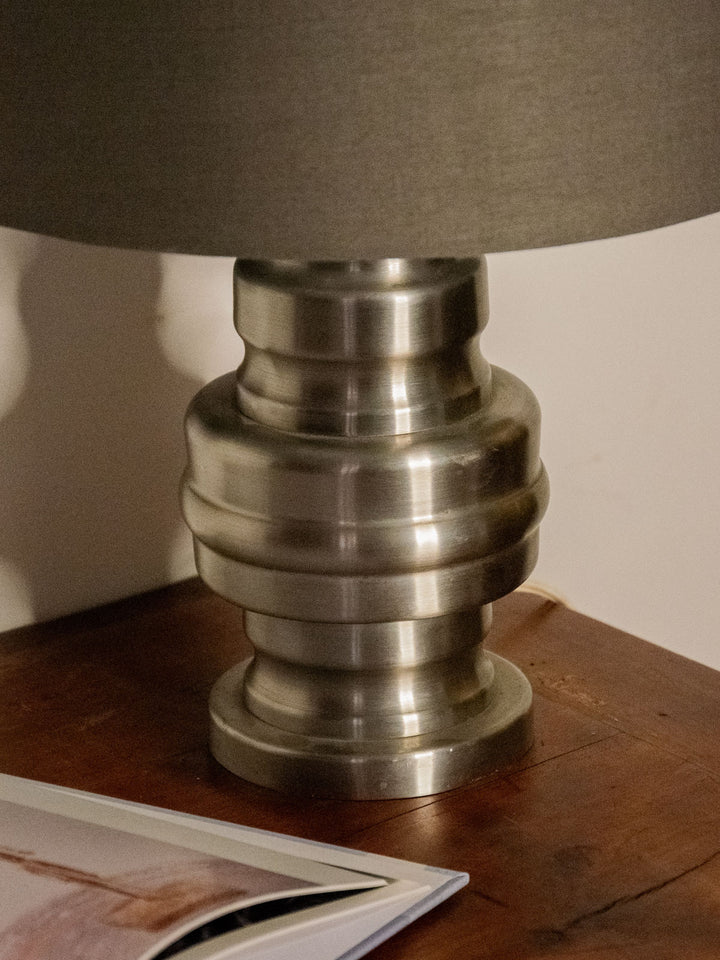 julia-lampe-à-poser-aluminium-526-3