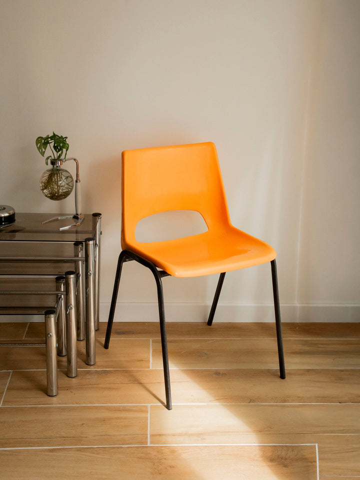 alma-chaise-plastique-1868-3