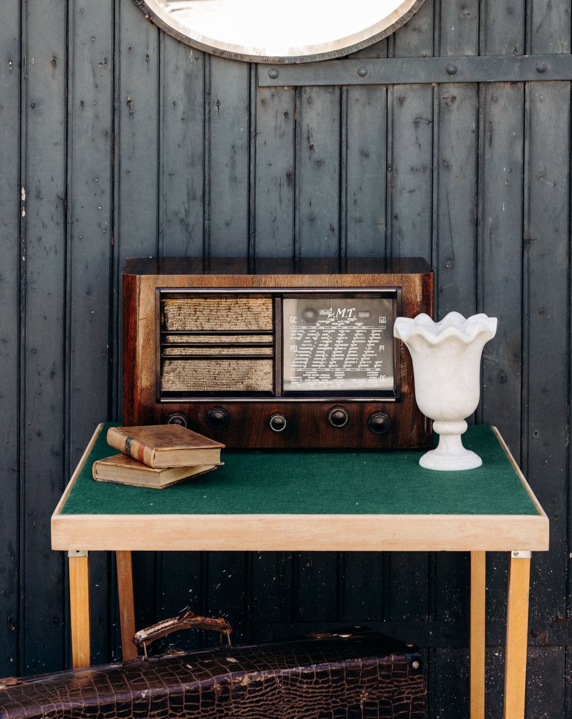 nour-appareil-electrique-vintage-bois-64-1