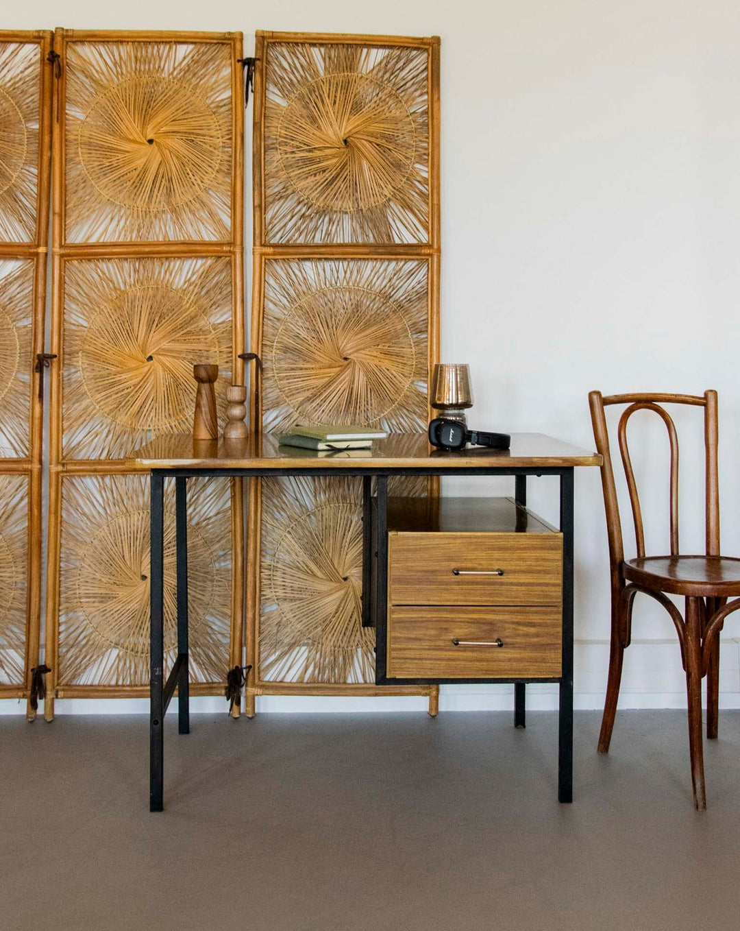 yvan-bureau-formica-524-1