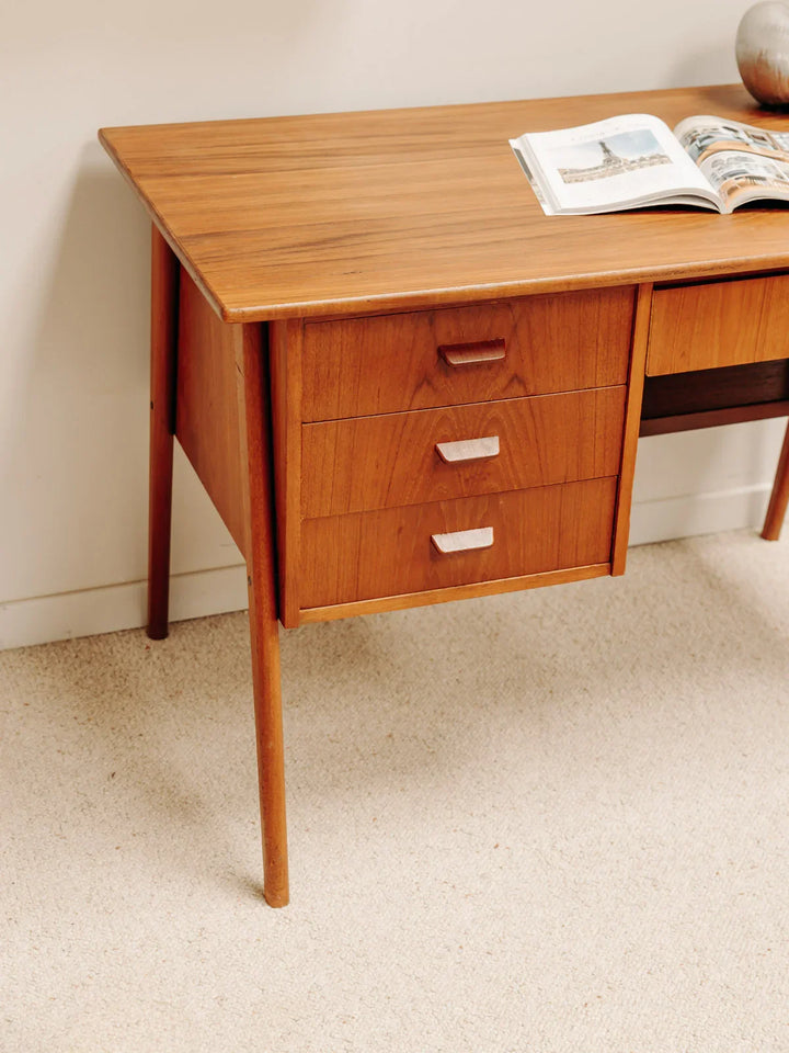 yvan-bureau-teck-496-11