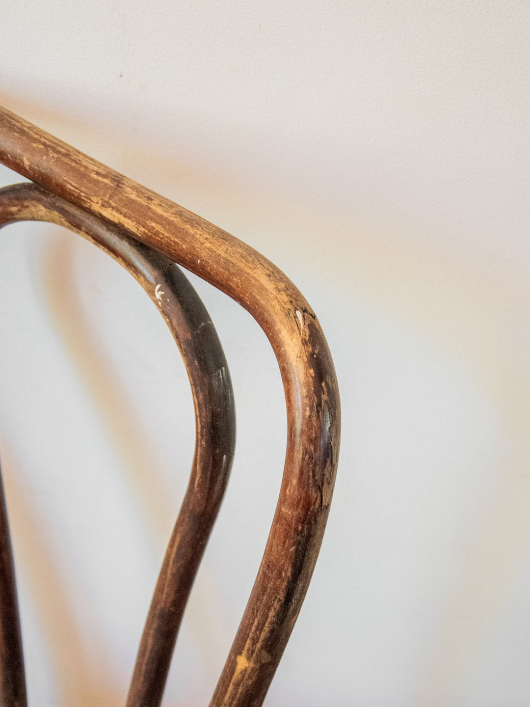 claude-chaise-bois-1061-9